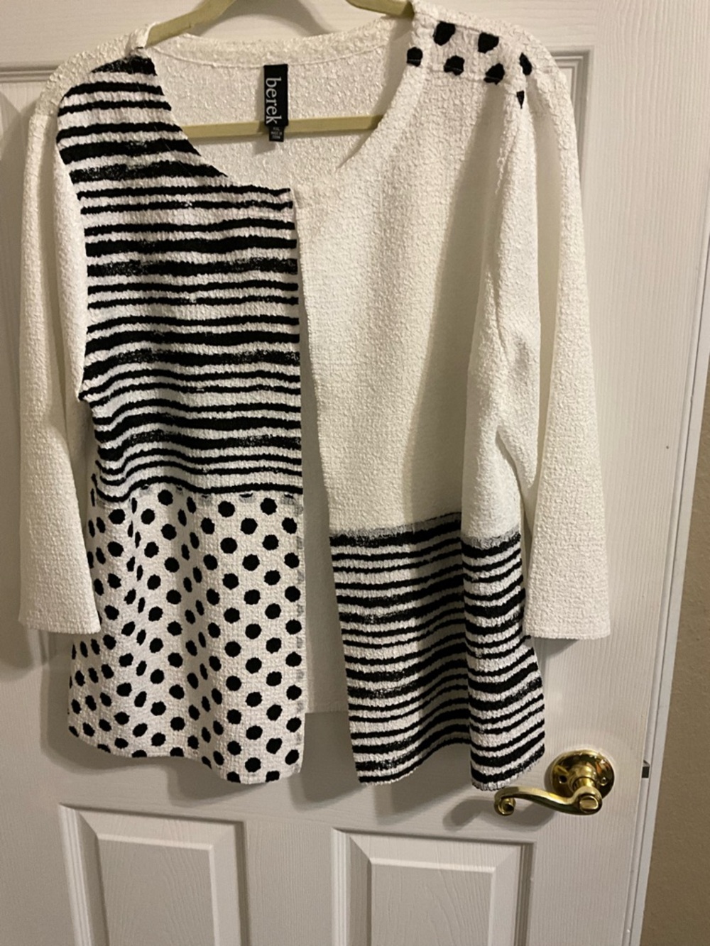 Berek White and Black Patterned Textured Open-Front Jacket